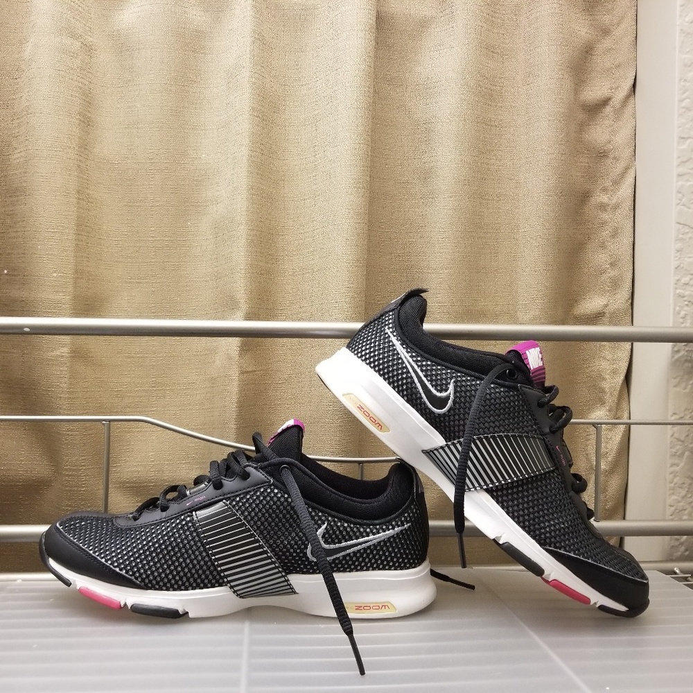 Nike Zoom essentials 2 women's athletic shoes